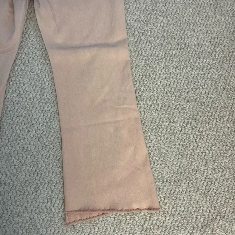 DL1961 Bridget Boot High Rise Instasculpt Crop Jeans in Bellini Frayed - Size 32
